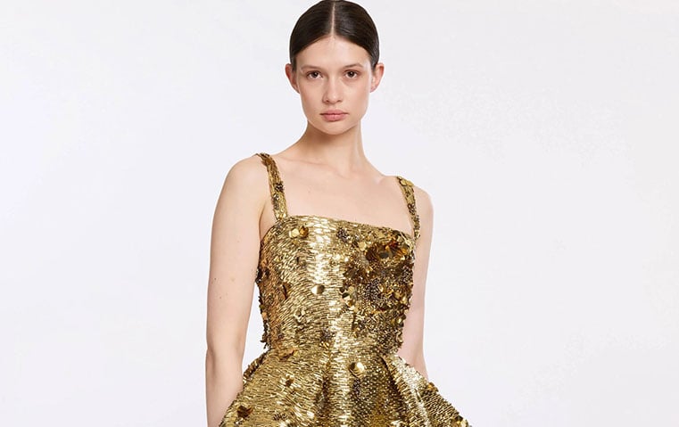 مجموعة  Elie Saab Holiday.. فساتين واطلالات صُنعت للاحتفال